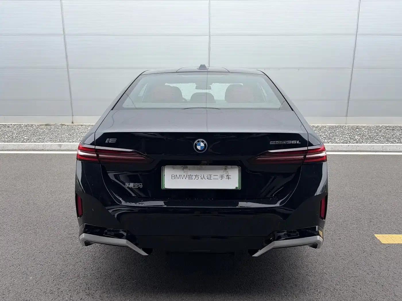 BMW i5 2025 eDrive 35L M Sport Package — миниатюра 4