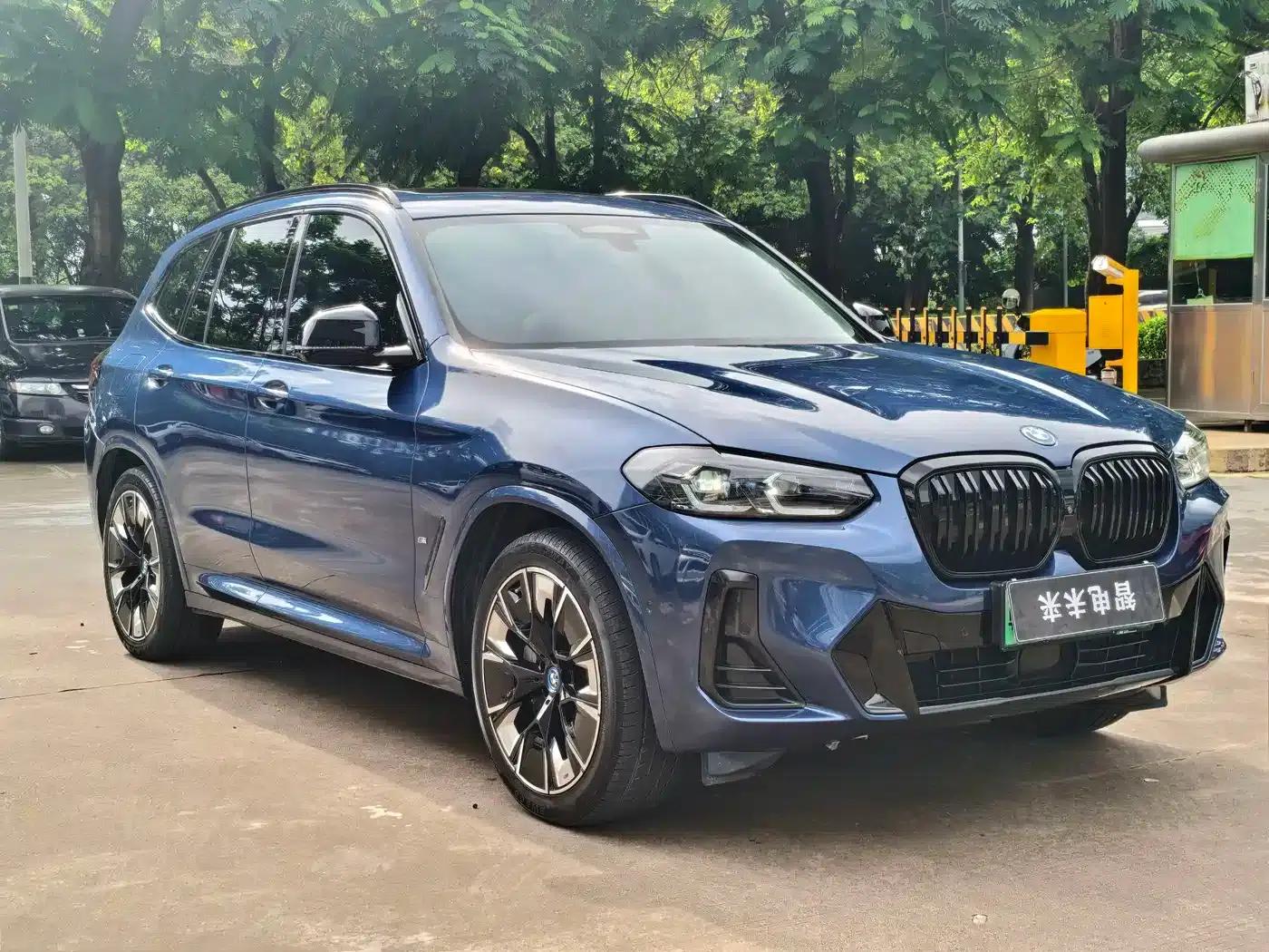 BMW iX3 2022 Leading Edition — миниатюра 3