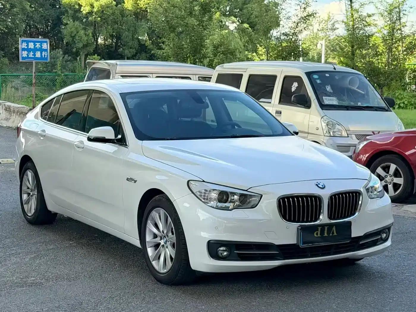 BMW 5 Series GT 2015 528i Leading Edition — миниатюра 3