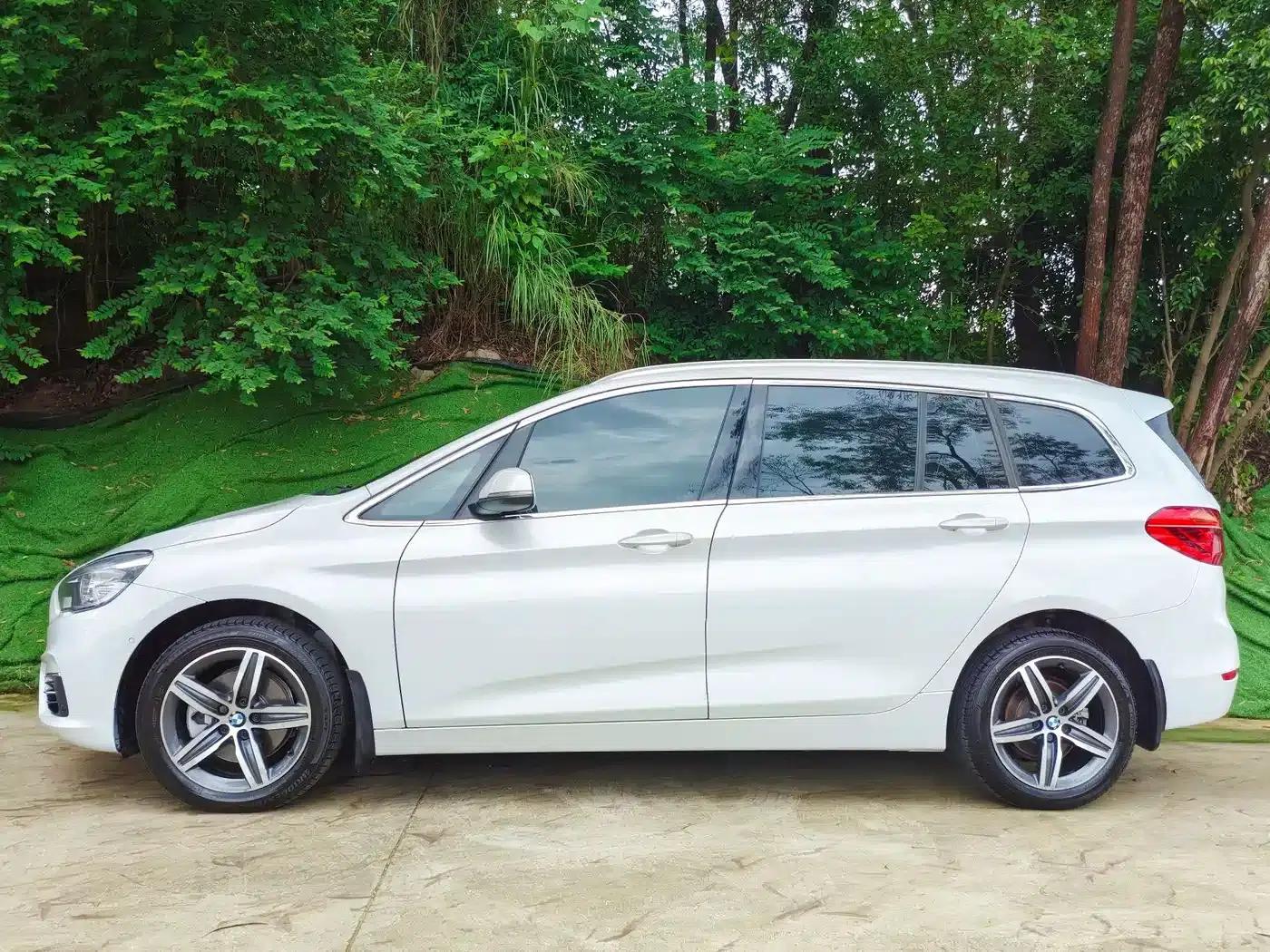 2015 BMW 2 Series Gran Tourer 218i Sport Design Package — миниатюра 5