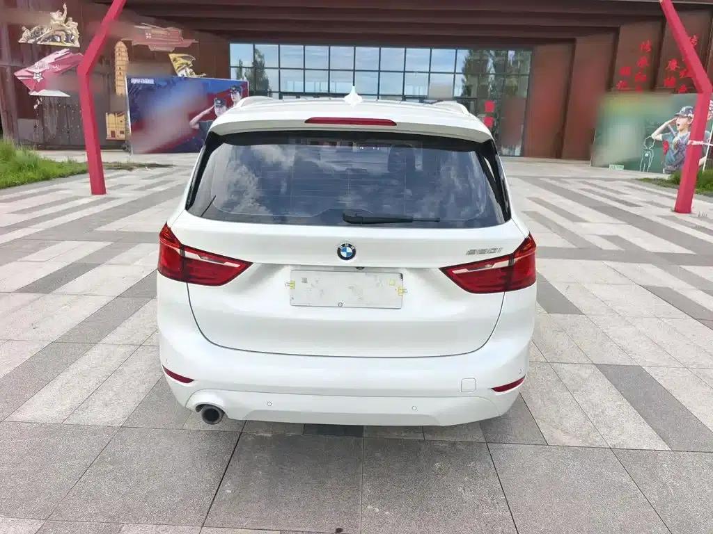 BMW 2 Series Gran Tourer 2019 220i Leading Edition — миниатюра 8