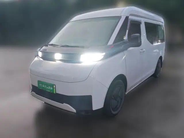 Farizon Super VAN 2024 Zhifu Edition Action-Oriented Short-Wheelbase Mid-Roof Model with 51 kWh