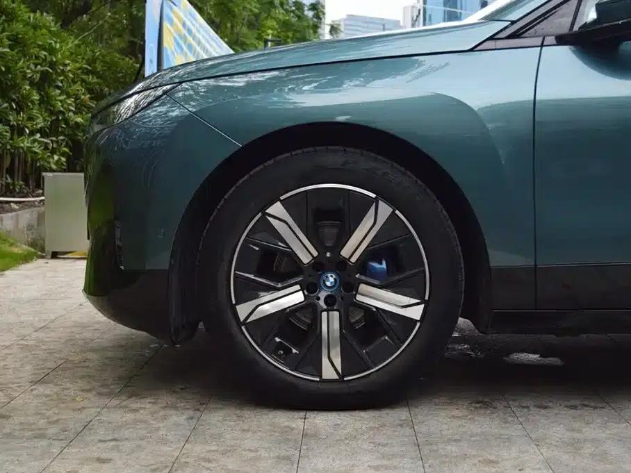 BMW iX 2023 xDrive40 — миниатюра 4