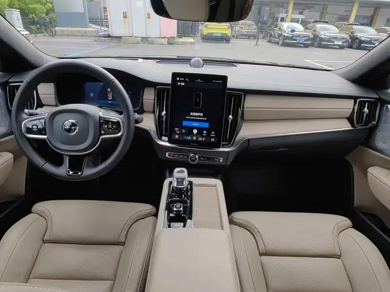 2026 Volvo S90 PHEV T8 AWD Long Range Smart Luxury Edition — миниатюра 7