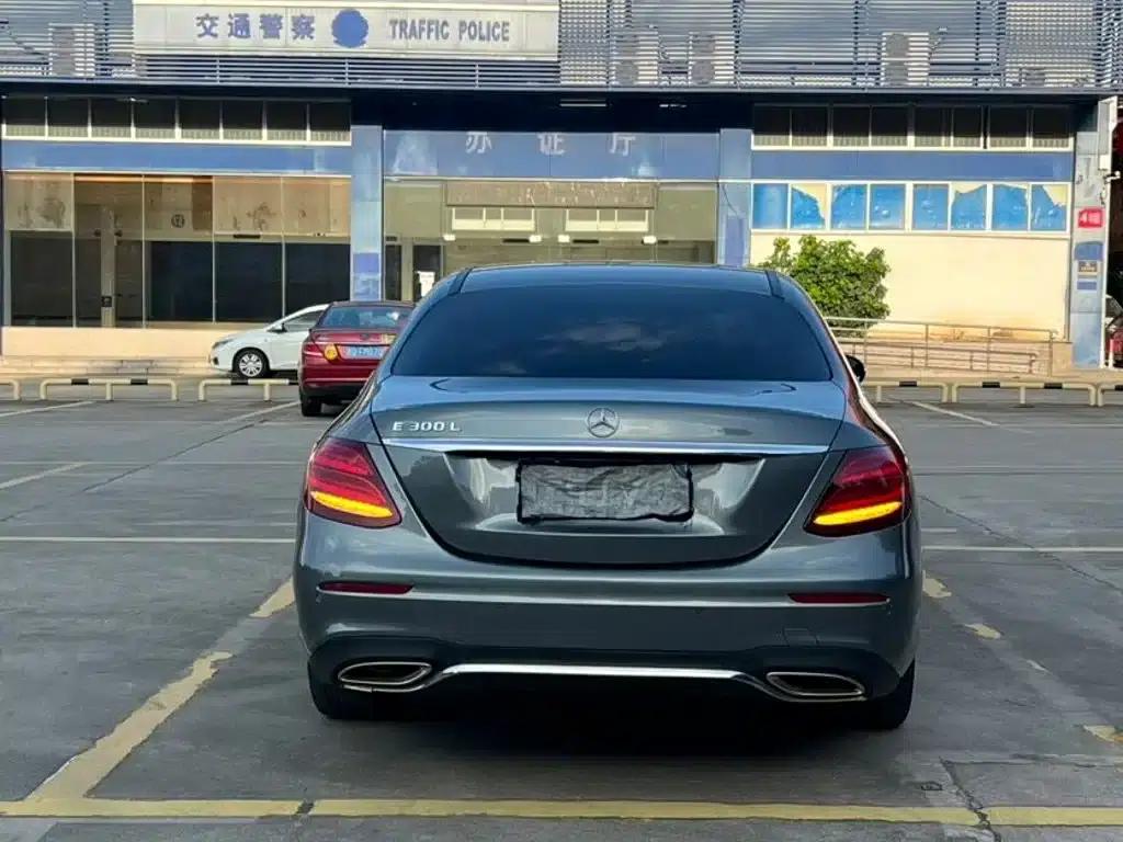 2016 Mercedes-Benz E-Class E 300 L Sport Style — миниатюра 5