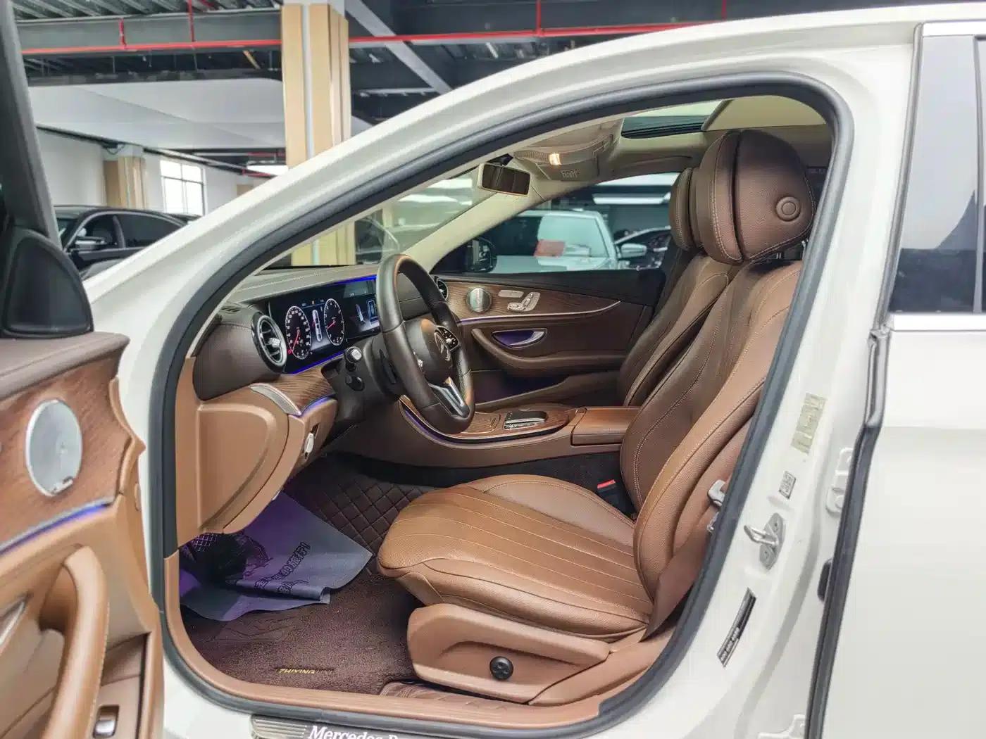 Mercedes-Benz E-Class 2019 E 300 L Fashion Edition — миниатюра 3