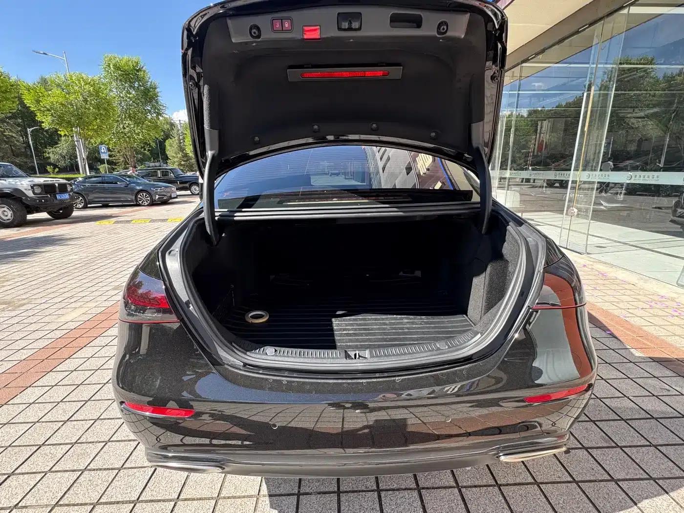 Mercedes-Benz E-Class 2021 Facelift E 260 L Sport — миниатюра 10