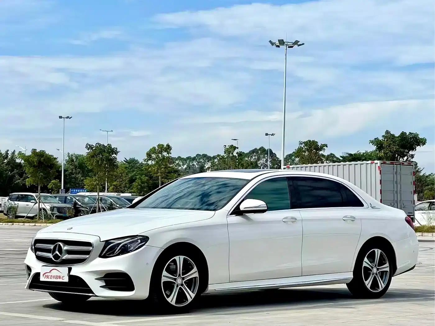 2016 Mercedes-Benz E-Class E 200 L Sport — миниатюра 1
