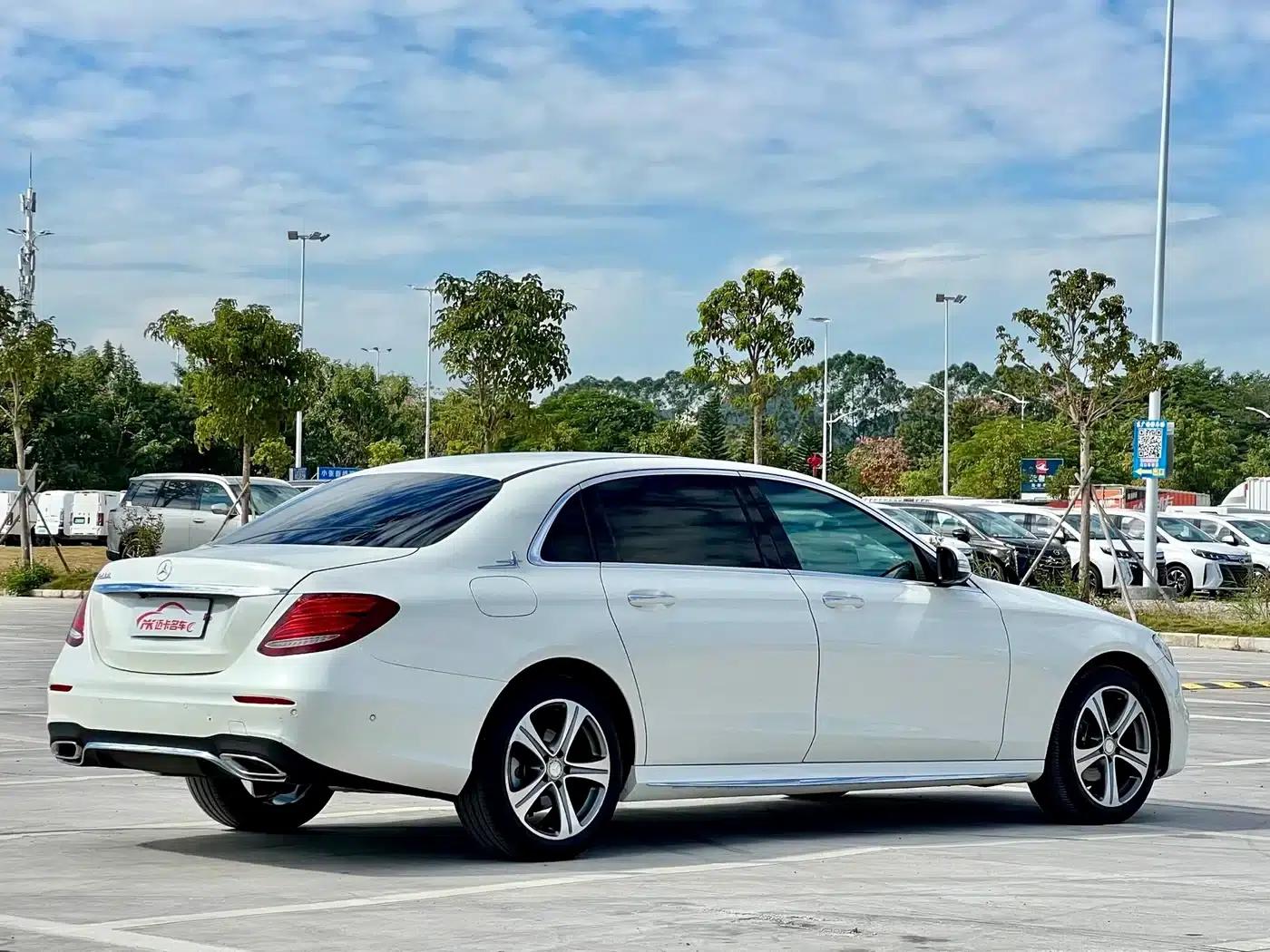 2016 Mercedes-Benz E-Class E 200 L Sport — миниатюра 4