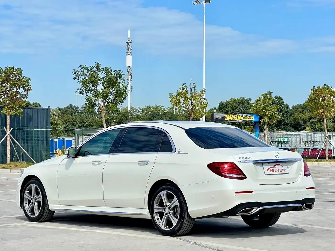 2016 Mercedes-Benz E-Class E 200 L Sport — миниатюра 6