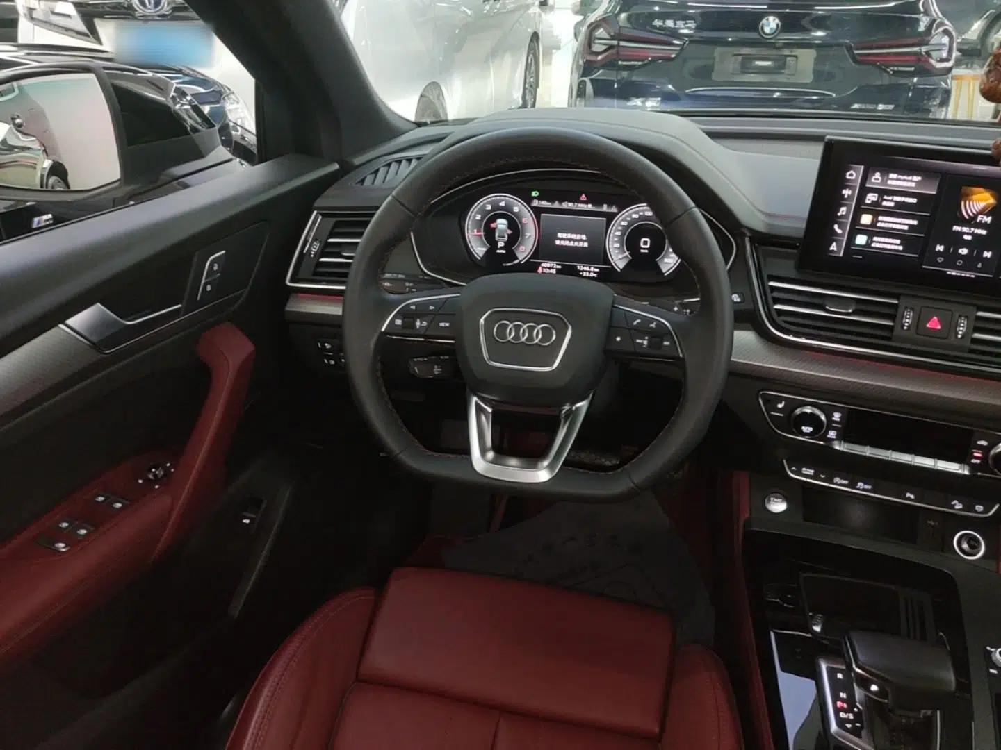 Audi Q5L 2023 40T Luxury Dynamic Model — миниатюра 13