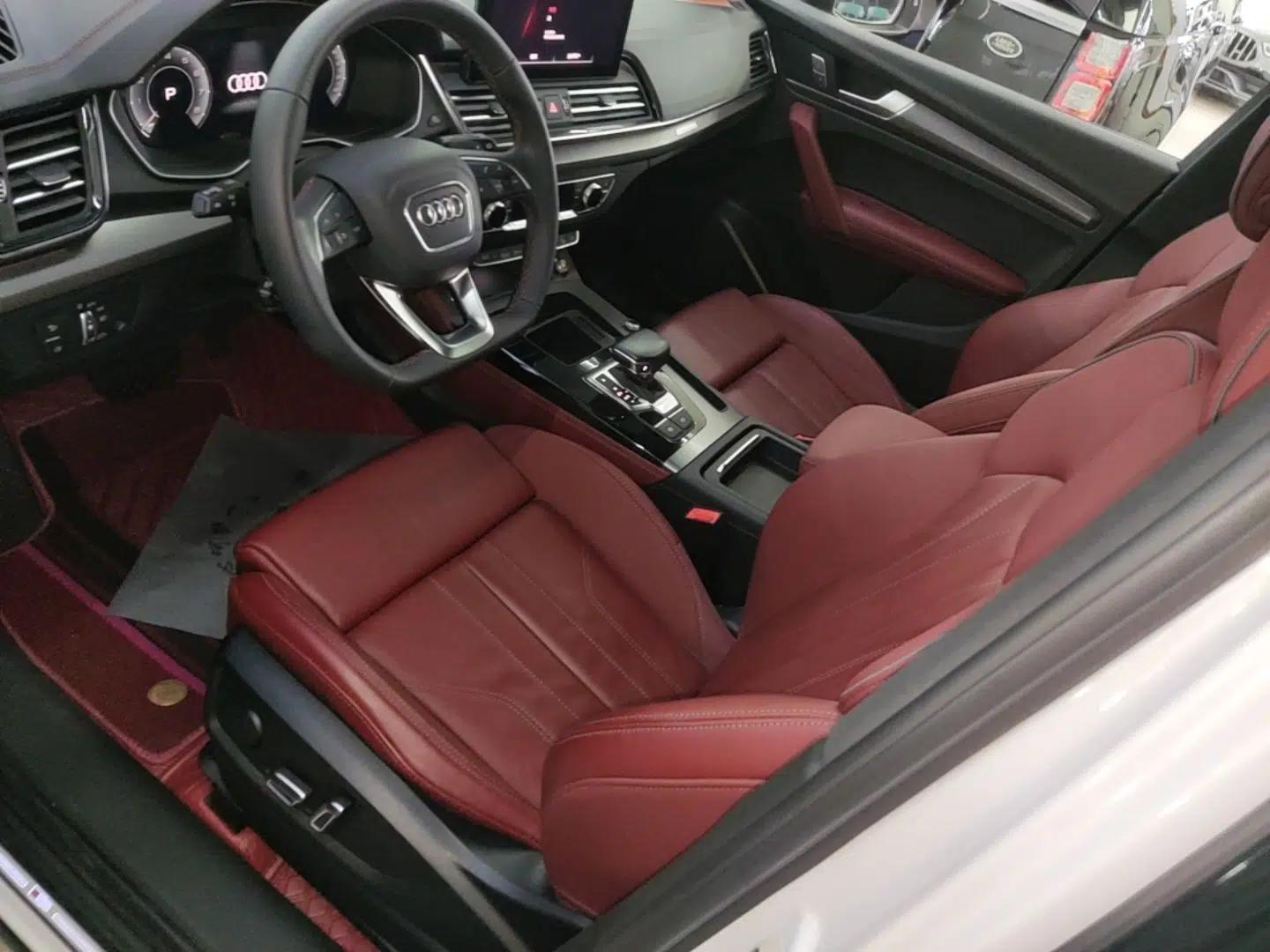Audi Q5L 2023 40T Luxury Dynamic Model — миниатюра 17