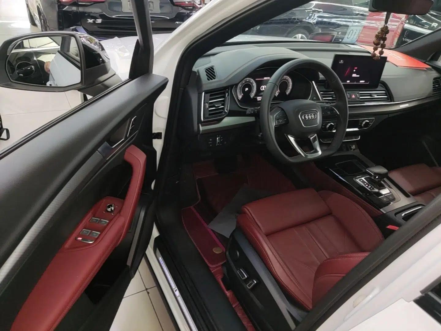 Audi Q5L 2023 40T Luxury Dynamic Model — миниатюра 18