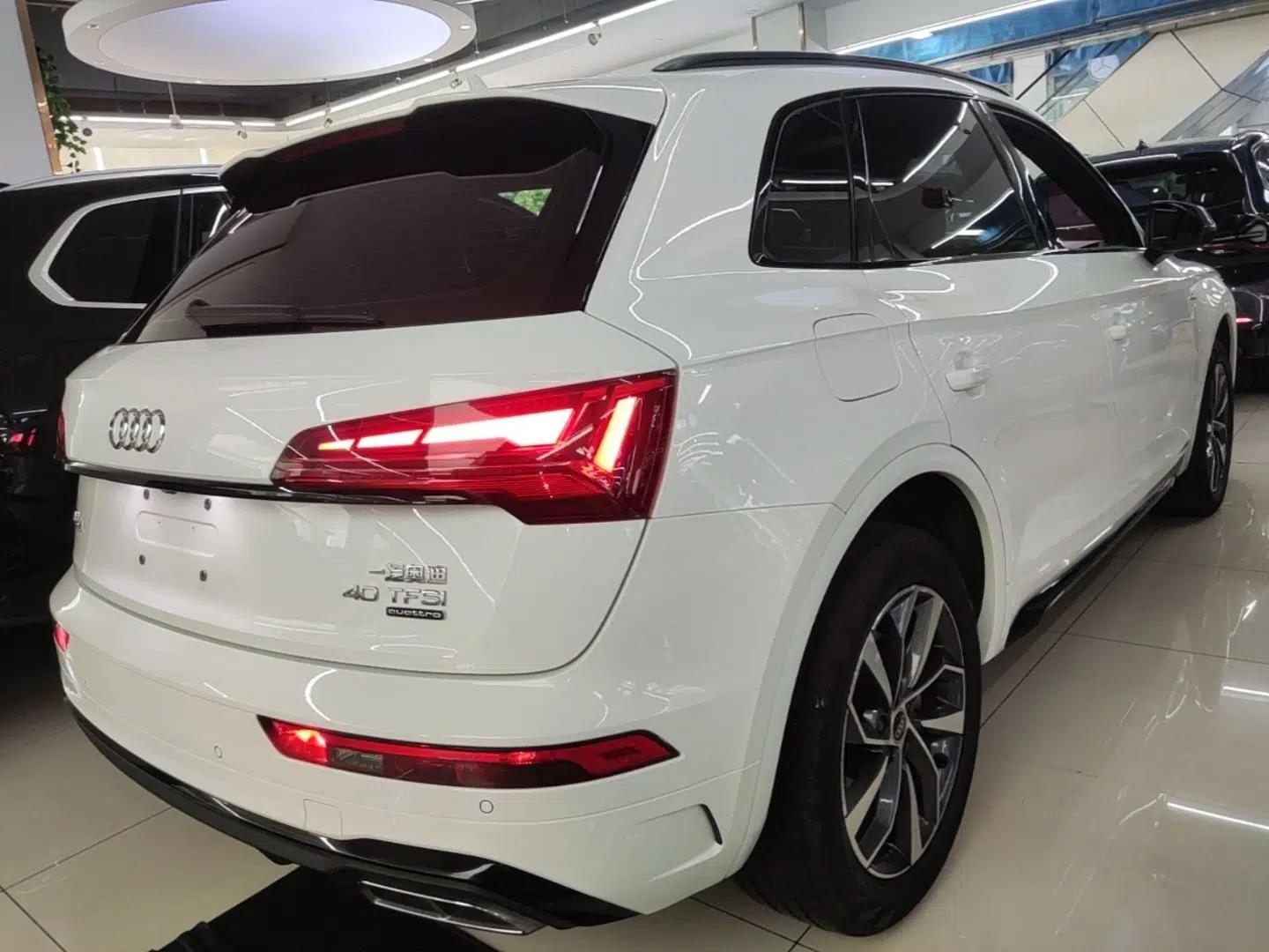 Audi Q5L 2023 40T Luxury Dynamic Model — миниатюра 5