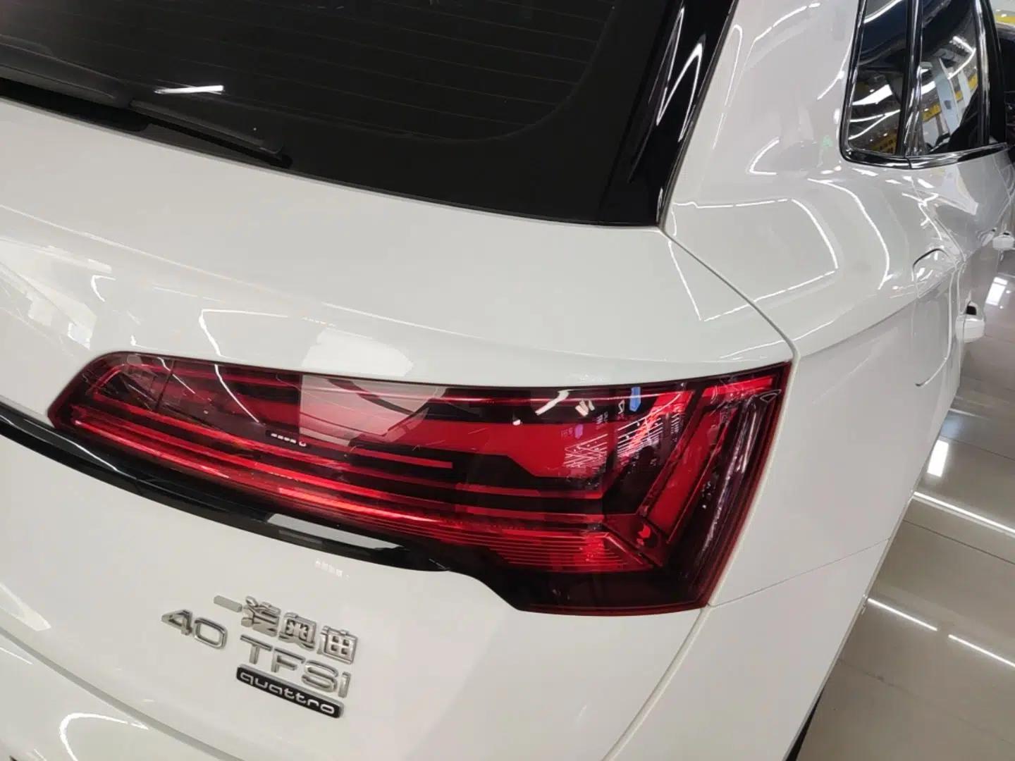 Audi Q5L 2023 40T Luxury Dynamic Model — миниатюра 9