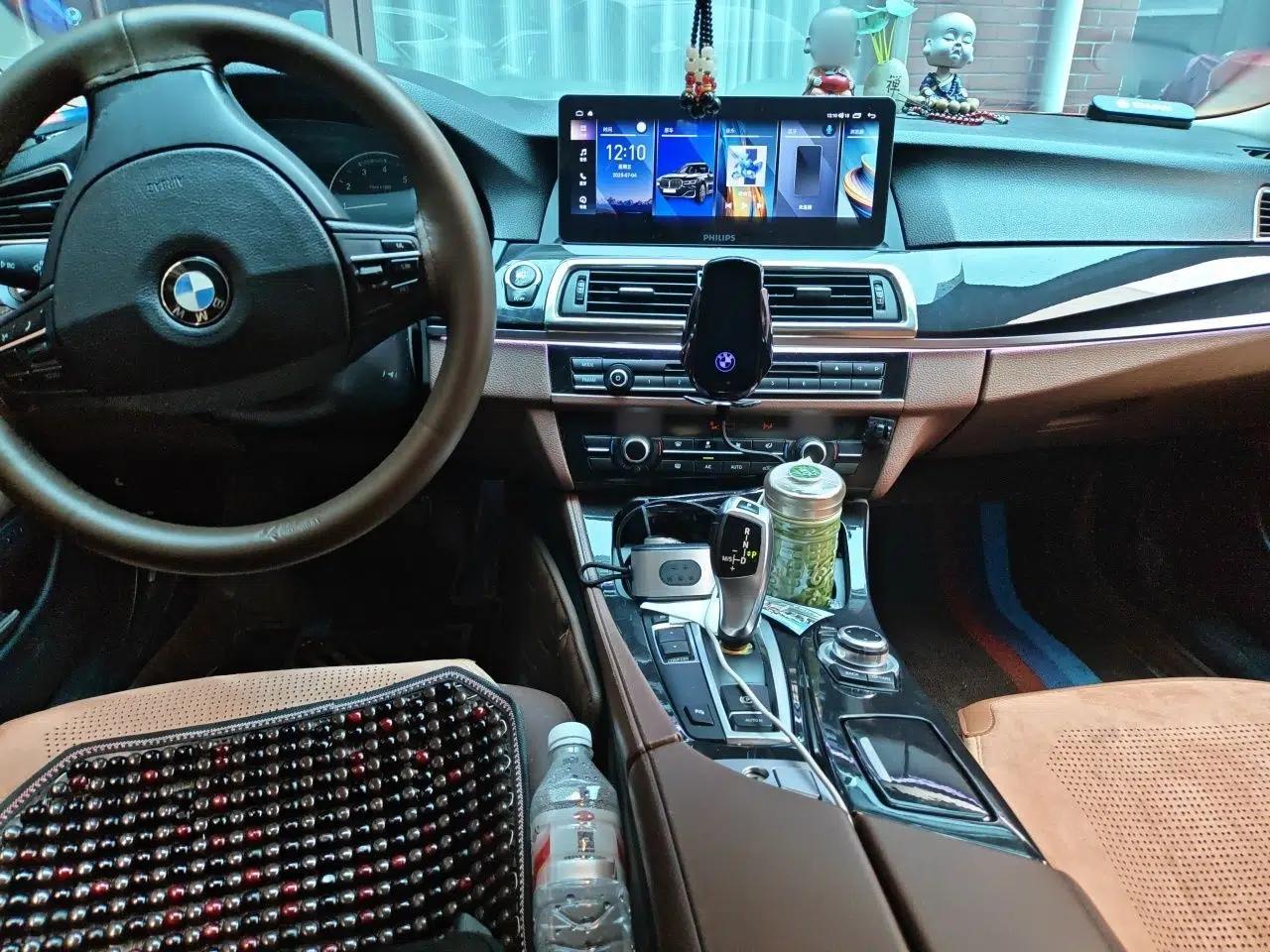 BMW 5 Series 2014 520Li Elegant Model — миниатюра 9