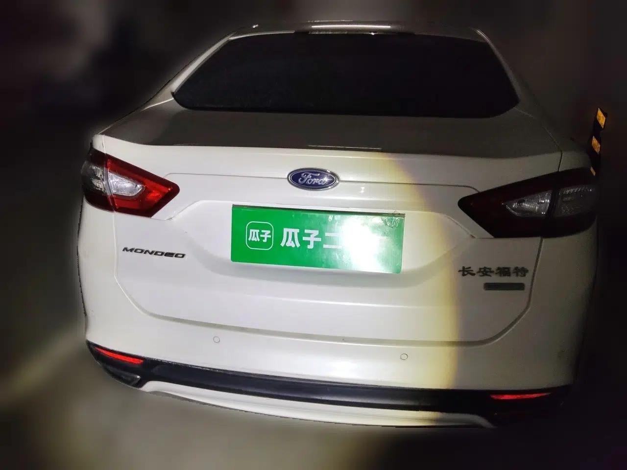 Ford Mondeo 2013 1.5L GTDi180 Fashion Edition — миниатюра 5