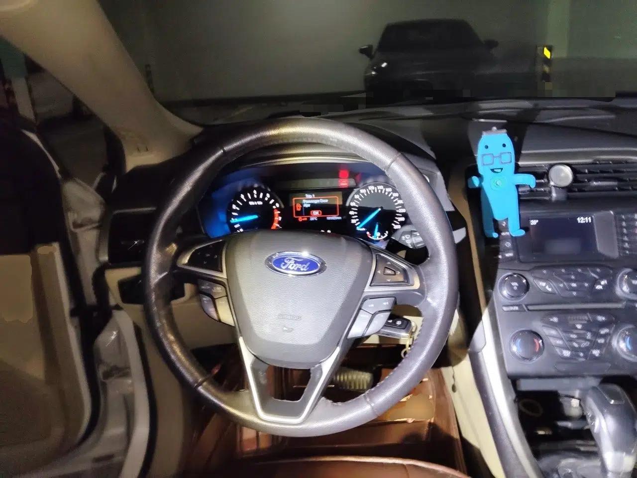 Ford Mondeo 2013 1.5L GTDi180 Fashion Edition — миниатюра 10