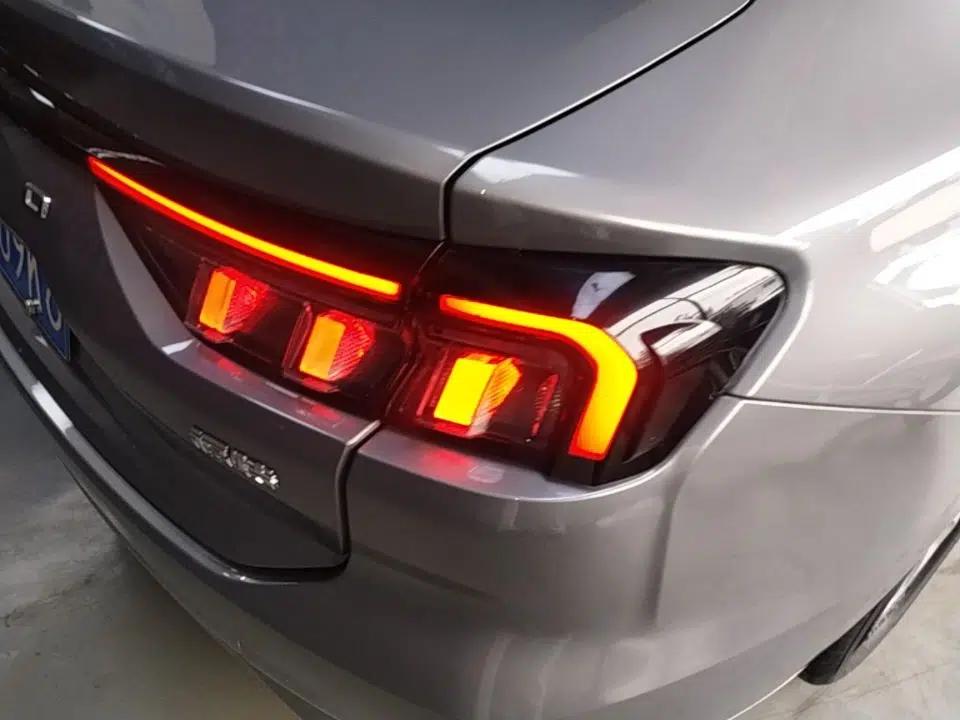 Ford Mondeo 2023 EcoBoost 180 Comfort Model — миниатюра 9