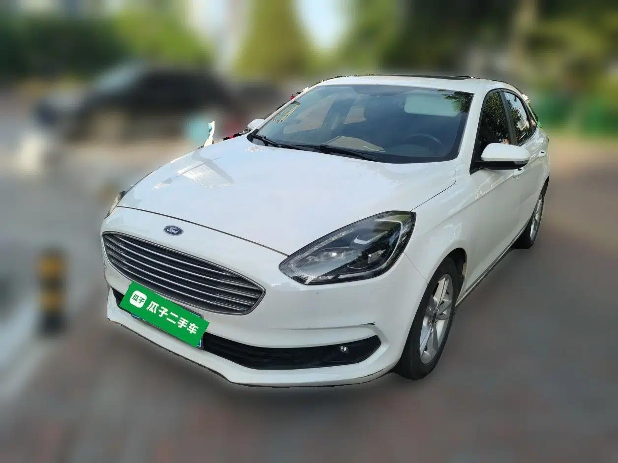 Ford Escort 2019 Revised Version 1.5L Automatic Enjoyment Type China VI Standard — миниатюра 1