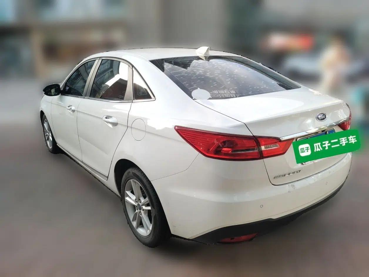 Ford Escort 2019 Revised Version 1.5L Automatic Enjoyment Type China VI Standard — миниатюра 4