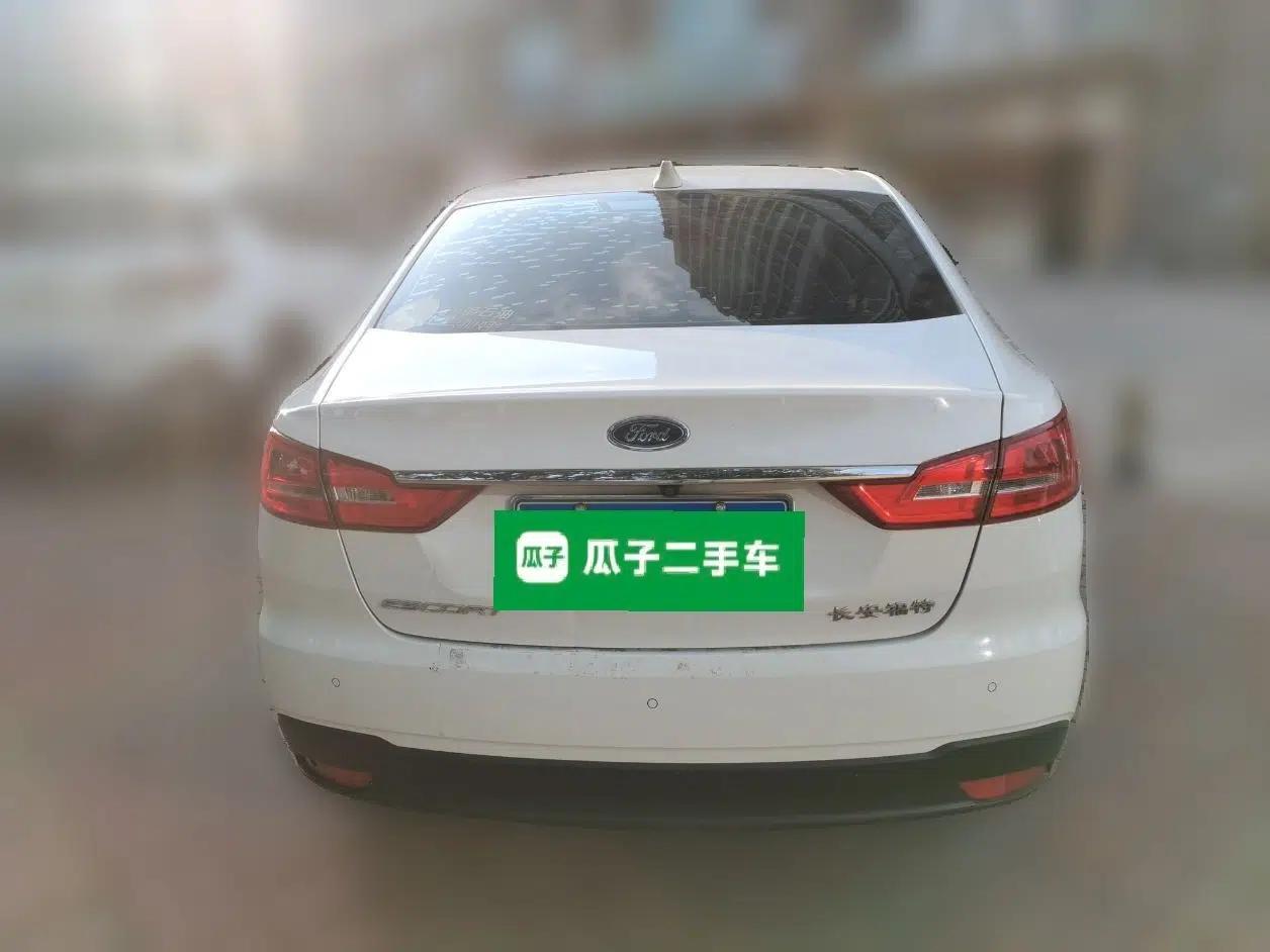 Ford Escort 2019 Revised Version 1.5L Automatic Enjoyment Type China VI Standard — миниатюра 5