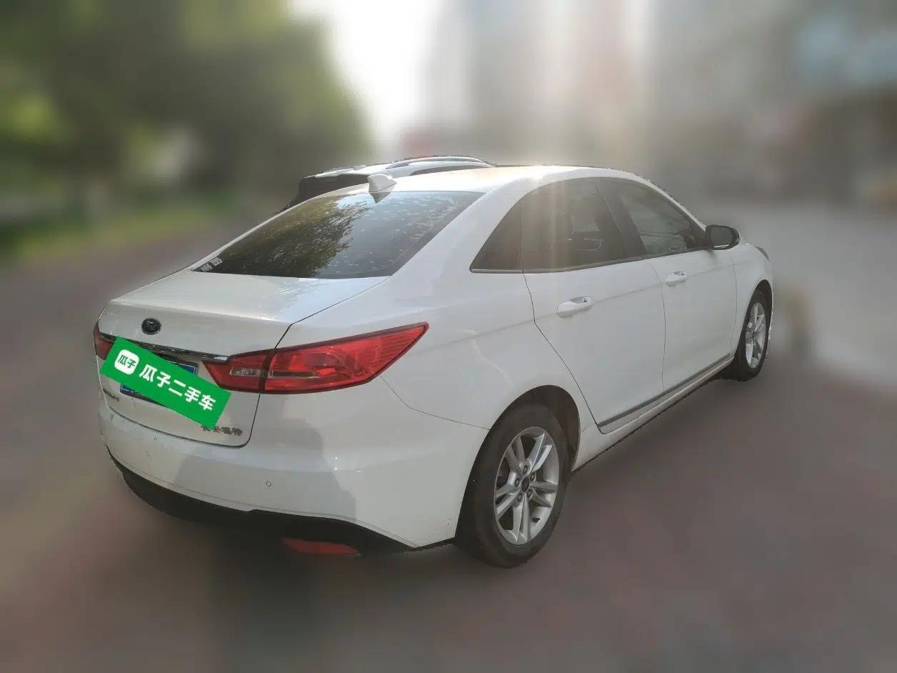 Ford Escort 2019 Revised Version 1.5L Automatic Enjoyment Type China VI Standard — миниатюра 6