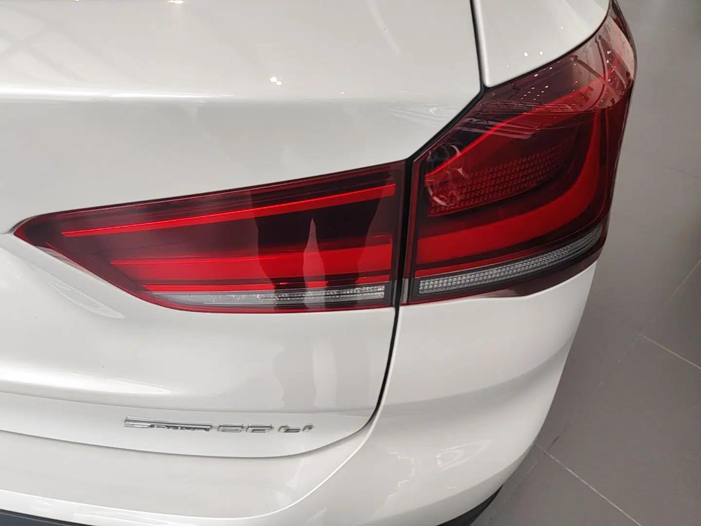 BMW X1 2021 sDrive20Li Premium Edition — миниатюра 9