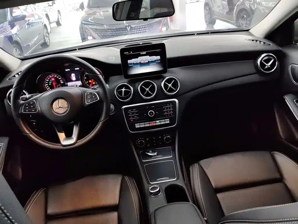 2017 Mercedes-Benz GLA 200 Dynamic — миниатюра 3
