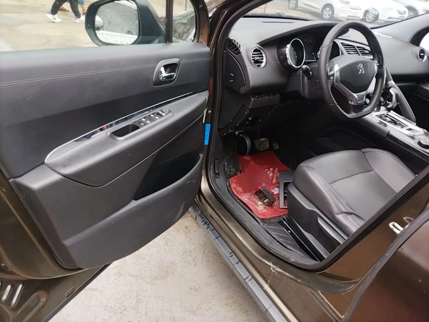 Peugeot 3008 2015 1.6THP Automatic Classic Edition — миниатюра 18