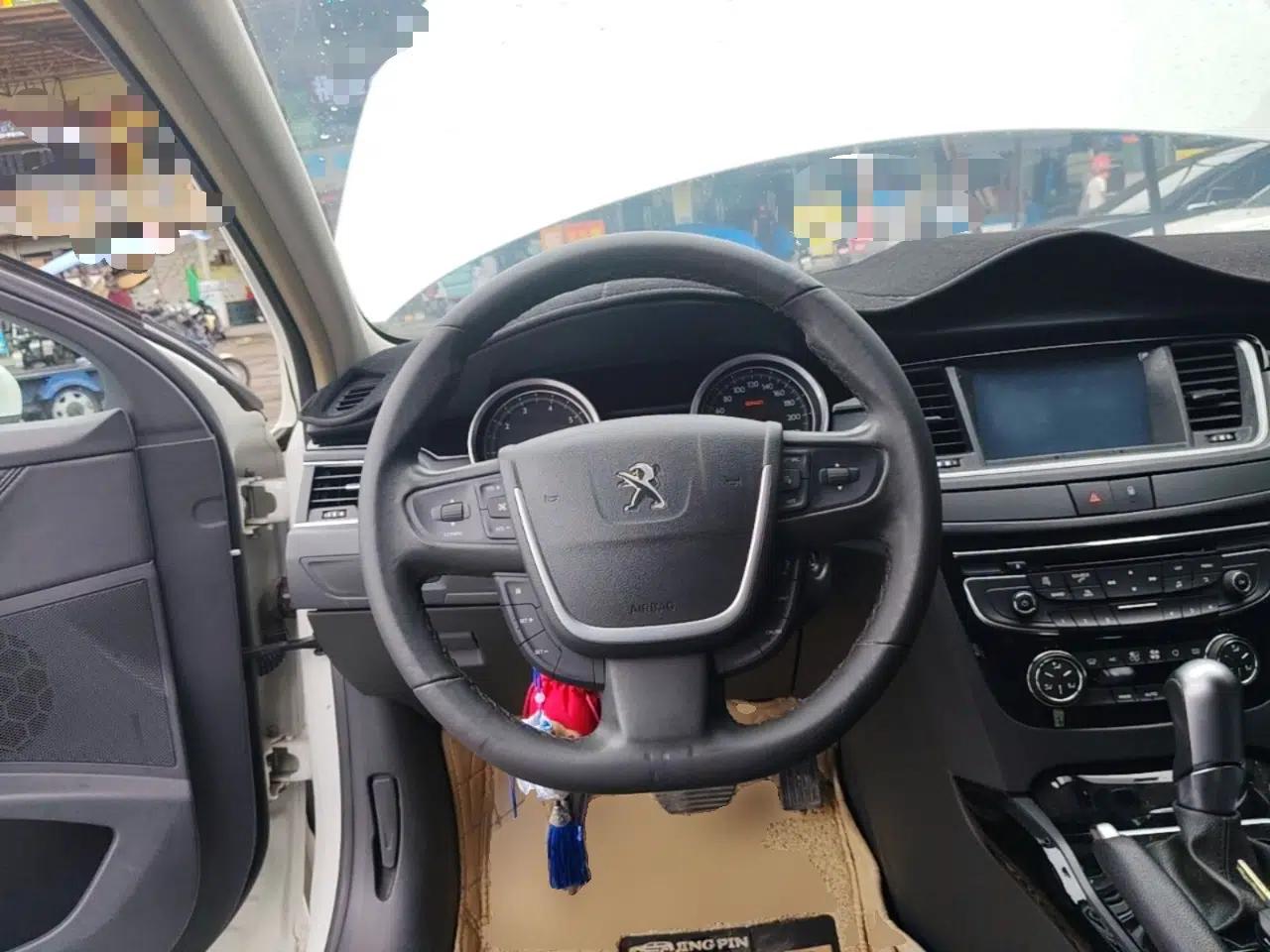 Peugeot 508 2013 2.0L 2nd Anniversary Edition with Automatic Sunroof – Classic Version — миниатюра 13