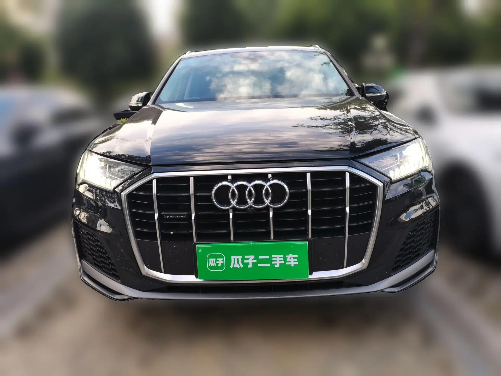 Audi Q7 2023 45 TFSI quattro S line Sport model — миниатюра 2