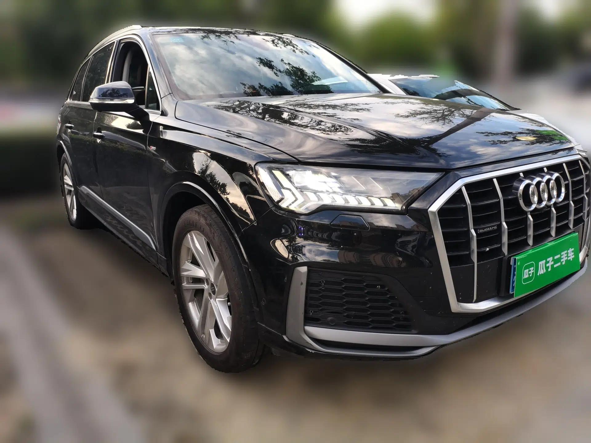 Audi Q7 2023 45 TFSI quattro S line Sport model — миниатюра 3