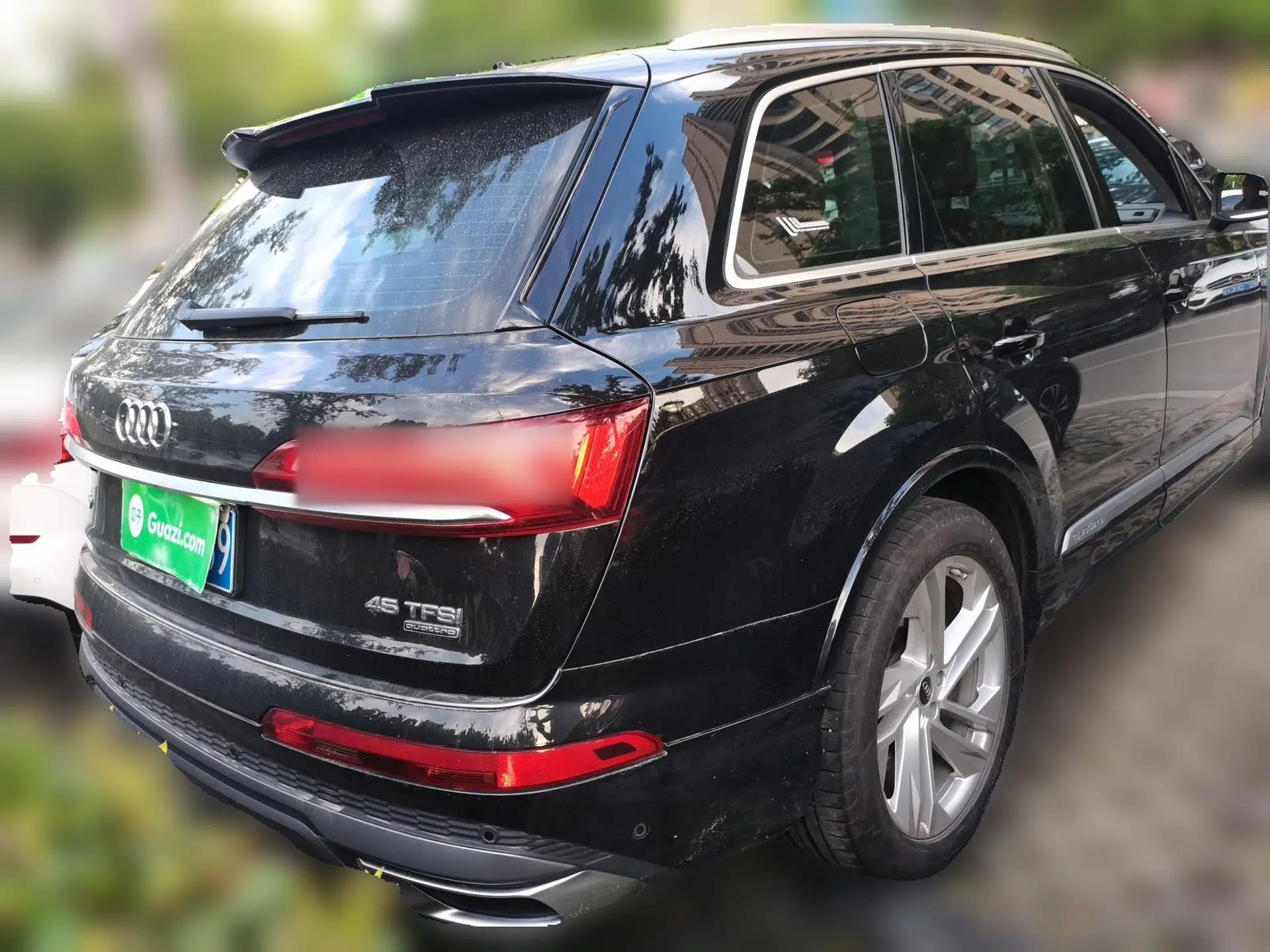 Audi Q7 2023 45 TFSI quattro S line Sport model — миниатюра 6