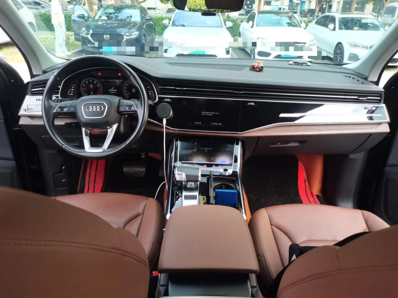 Audi Q7 2023 45 TFSI quattro S line Sport model — миниатюра 9