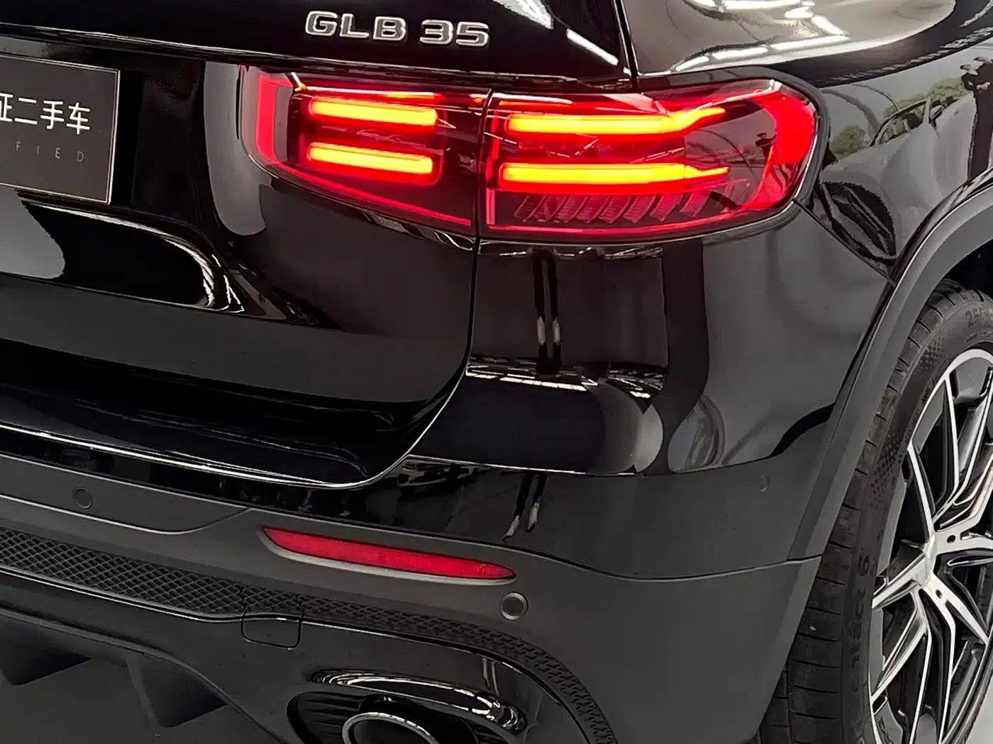 2024 Mercedes-Benz GLB AMG 35 4MATIC — миниатюра 4