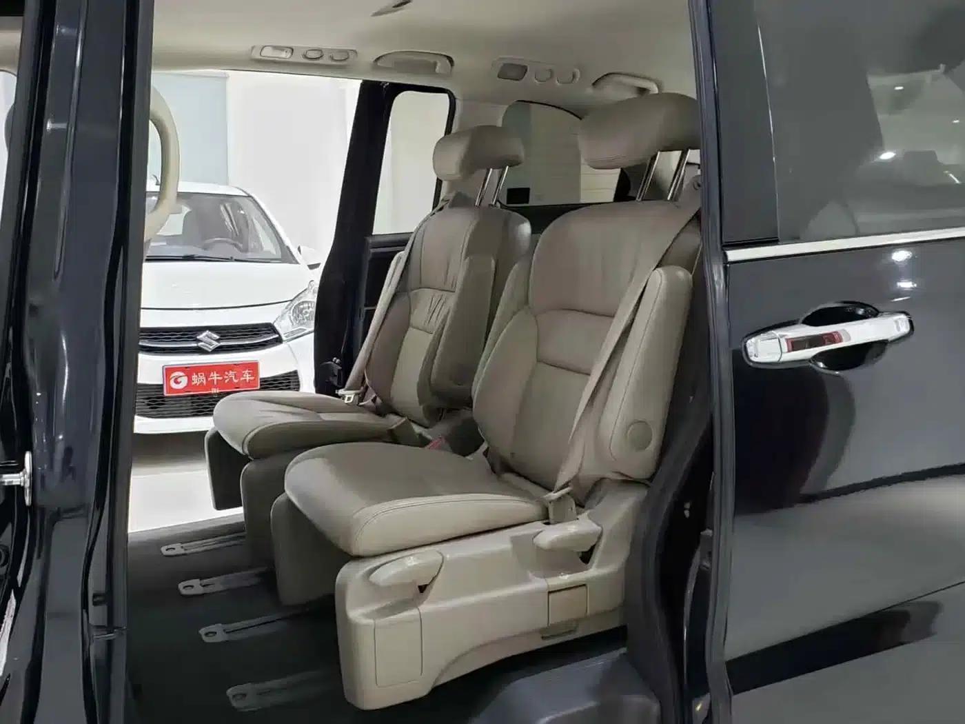 2015 Odyssey Facelift 2.4L Luxury Edition — миниатюра 8
