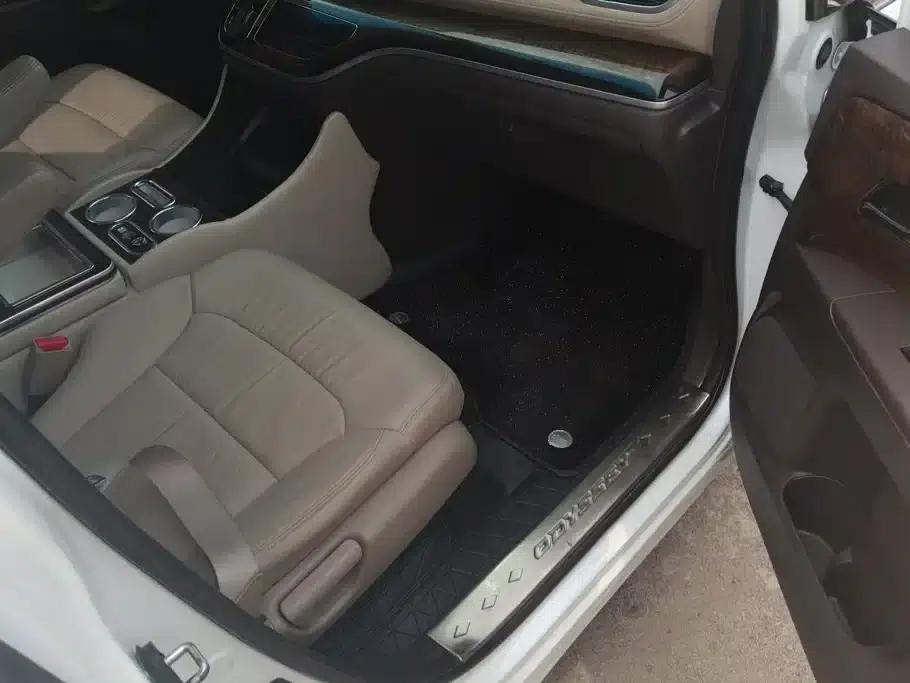 2015 Odyssey Facelift 2.4L Comfort Edition — миниатюра 8