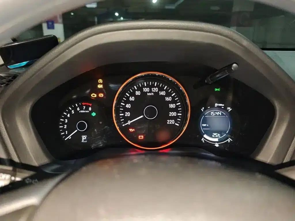 Vezel 2020 1.5L CVT Pioneer Edition — миниатюра 4