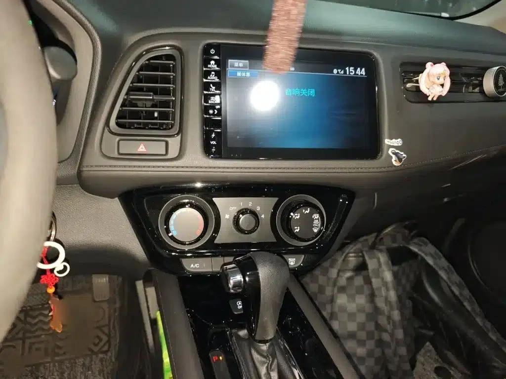 Vezel 2020 1.5L CVT Pioneer Edition — миниатюра 6
