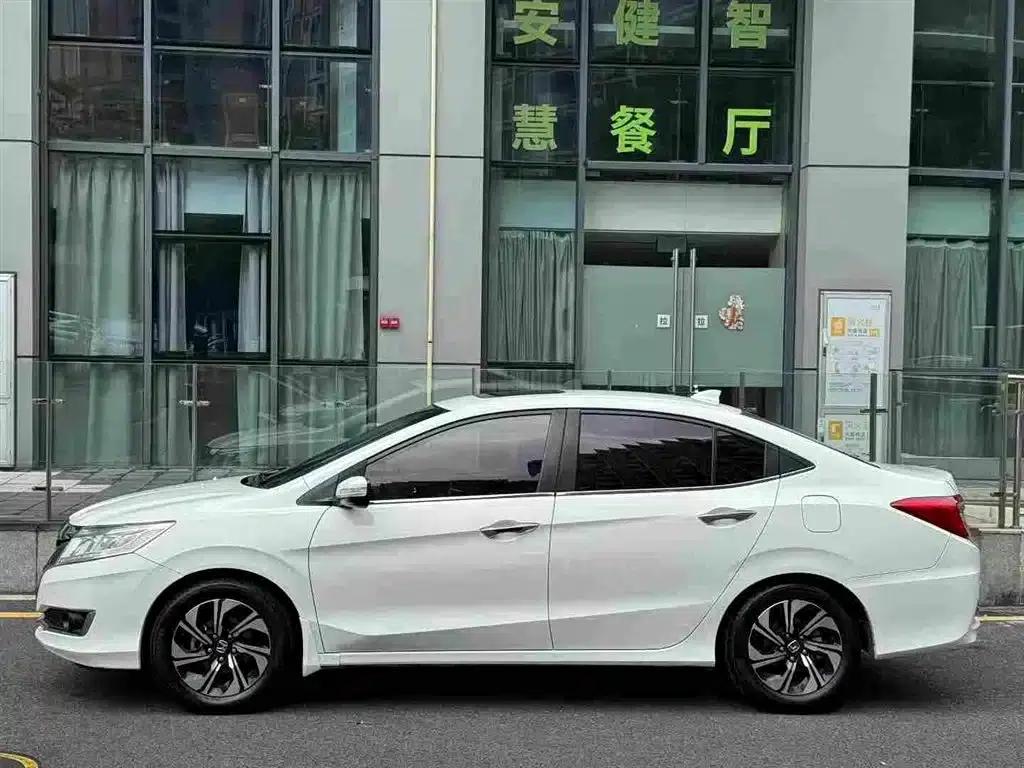 Honda Crider 2016 1.8L CVT Deluxe Edition — миниатюра 2