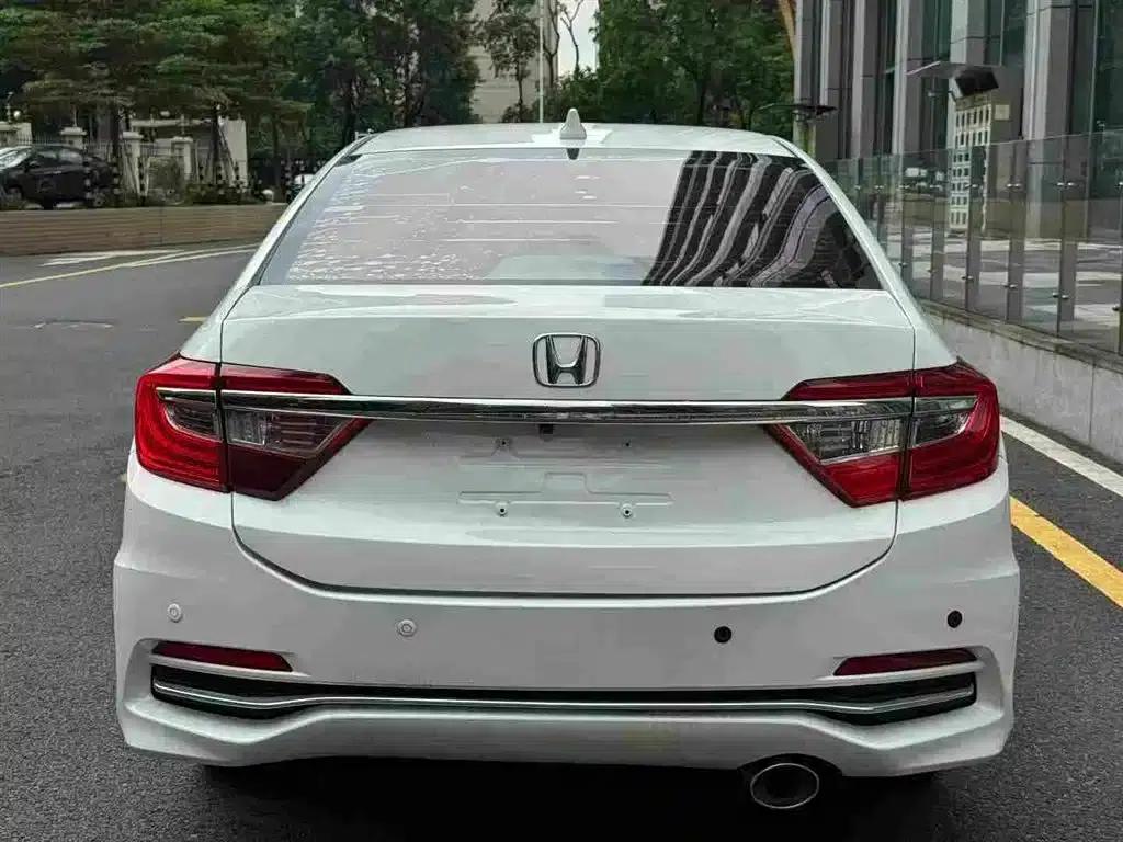 Honda Crider 2016 1.8L CVT Deluxe Edition — миниатюра 5