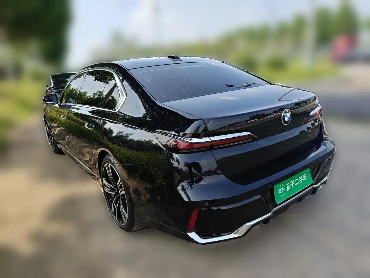 BMW 7 Series 2023 740Li Leading Model M Sport Package — миниатюра 4