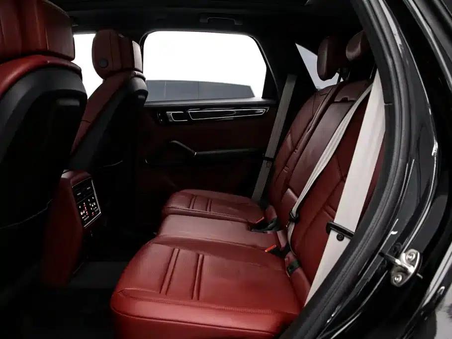 2023 Cayenne 3.0T Platinum Edition — миниатюра 13