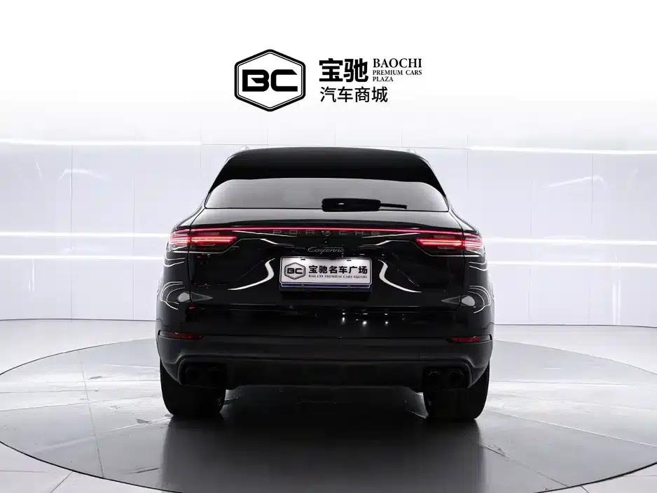 2023 Cayenne 3.0T Platinum Edition — миниатюра 4