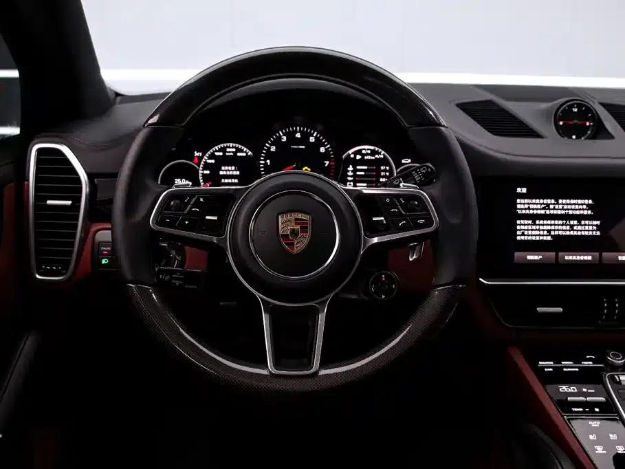 2023 Cayenne 3.0T Platinum Edition — миниатюра 7