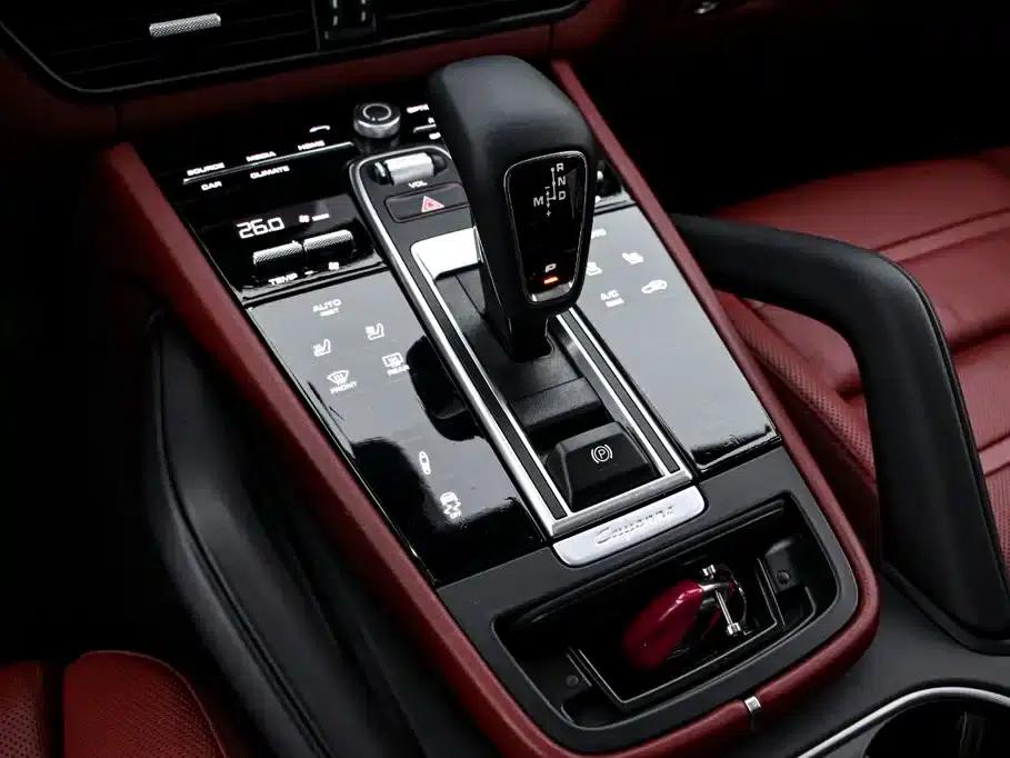 2023 Cayenne 3.0T Platinum Edition — миниатюра 8