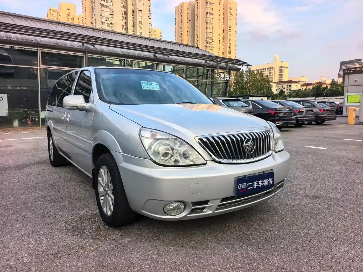 Buick GL8 2013 2.4L Comfort Edition — миниатюра 3