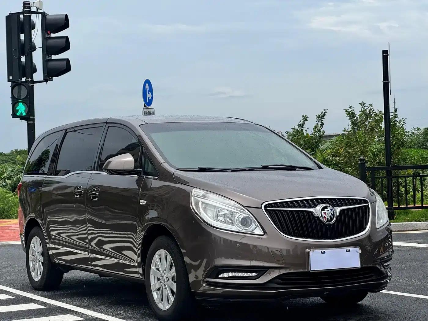 Buick GL8 2017 25S Comfort Model (National V Emission Standard) — миниатюра 3