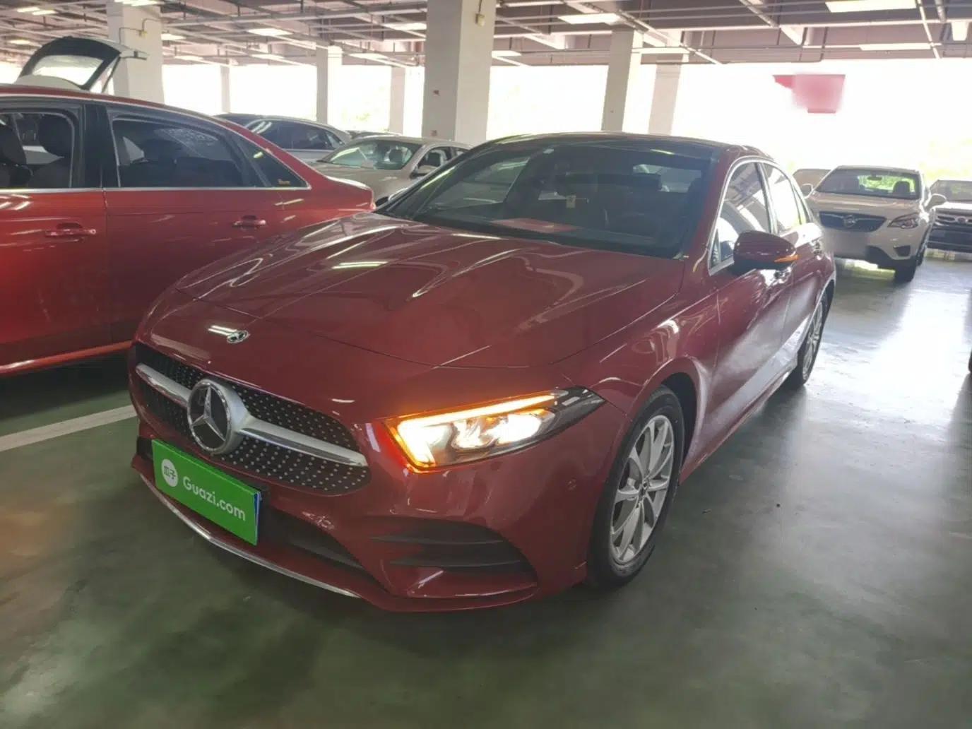 Mercedes-Benz A-Class 2022 Restyled A 200 L Sport Sedan Fashion Version — миниатюра 1